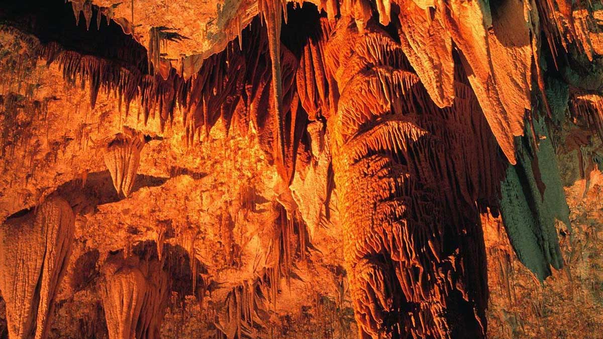 Jaskinie Gcwihaba